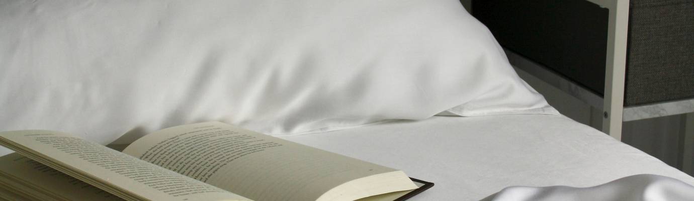 Proč si číst před spaním?